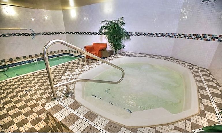 Amenity- Lap Pool and Hot Tub
Amenity- Lap Pool and Hot Tub