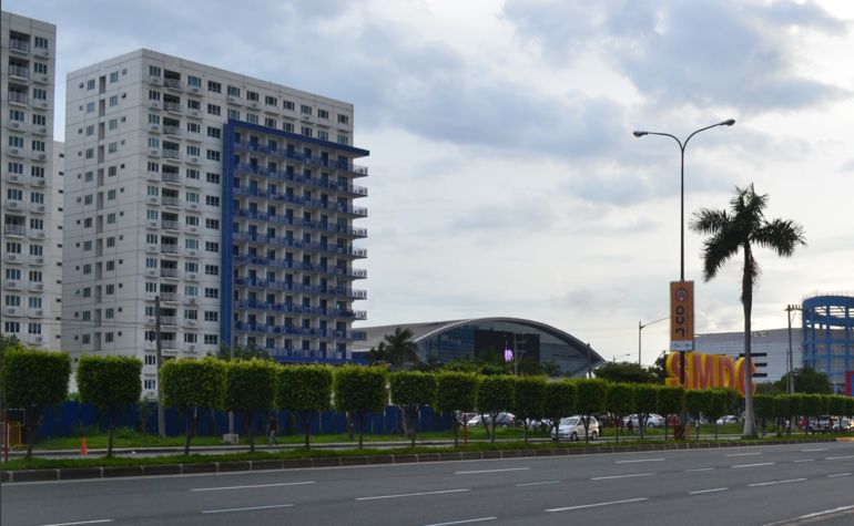 Edsa,building main road.