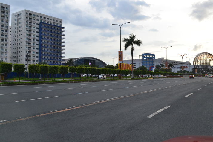 Edsa,building main road.