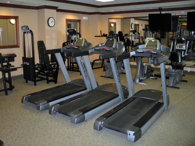 Large fitness center with cardio and weight machines