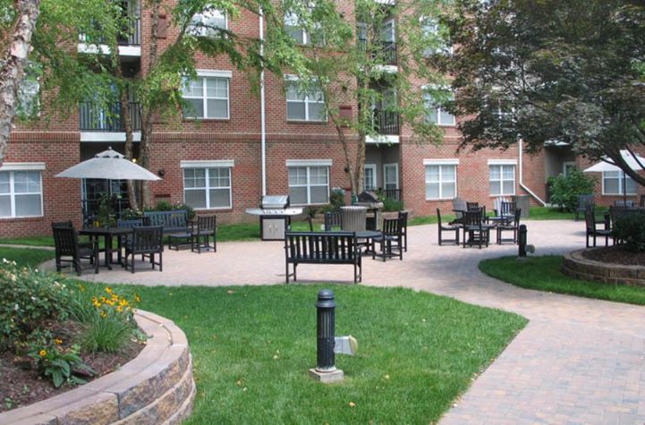 Landscaped private courtyard with picnic area