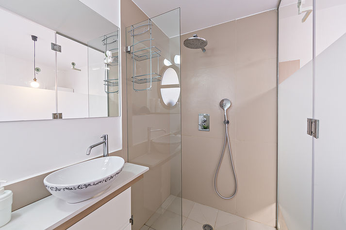 The Master bedroom's Bathroom
