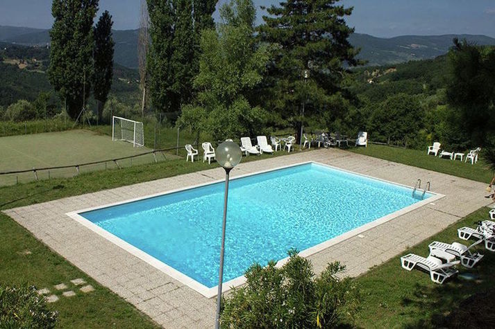 PoolOfHouse