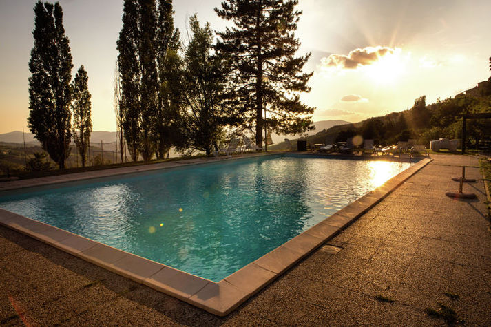 PoolOfHouse