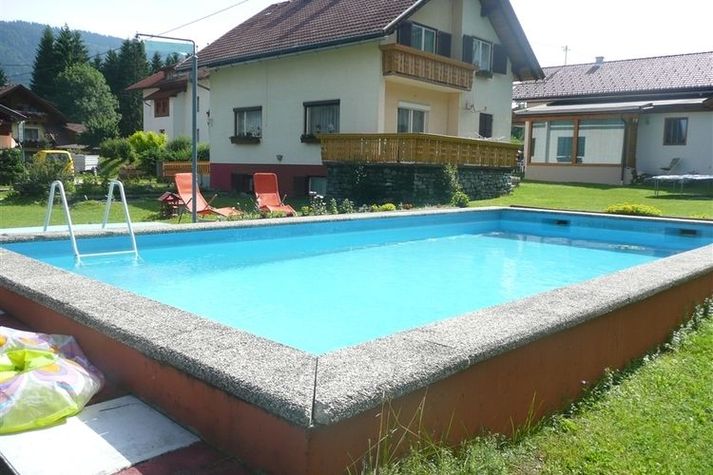 PoolOfHouse