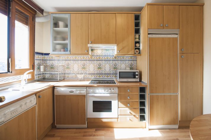 cocina completamente equipada