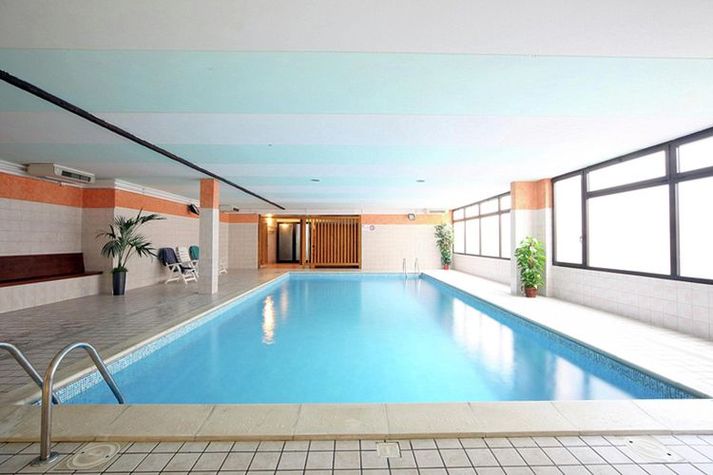 PoolOfHouse