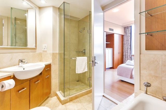 Ensuite