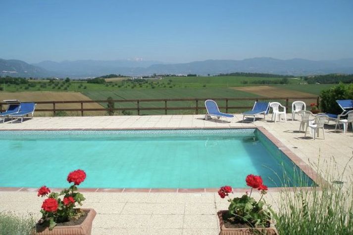 PoolOfHouse