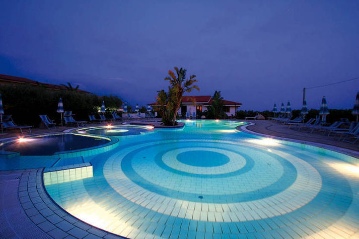 PoolOfHouse