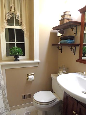 Full bath with combination shower/tub