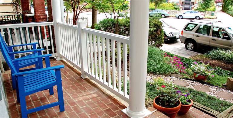 Relax on the front porch after a day exploring Washington.