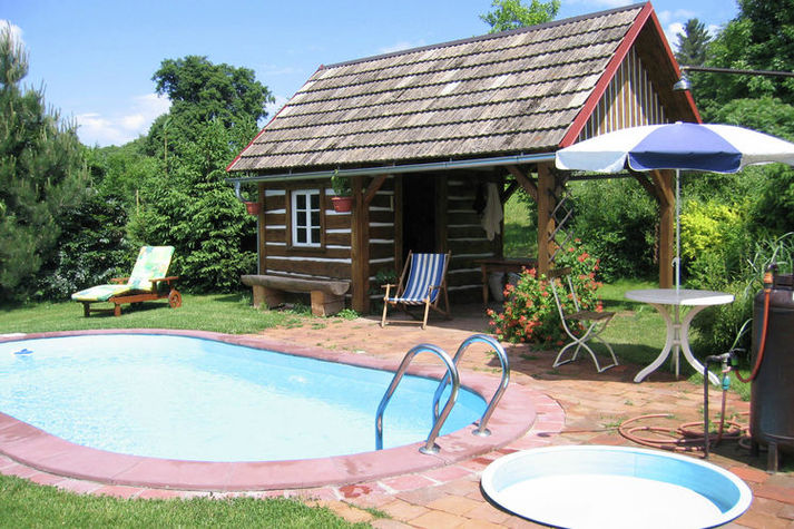 PoolOfHouse