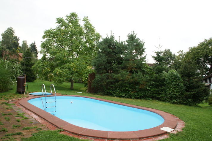 PoolOfHouse