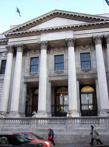 Next to Dublin Castle is City Hall, which is also directly across the street from the apartment