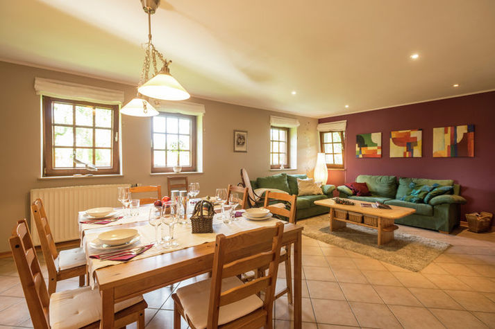 DiningRoom