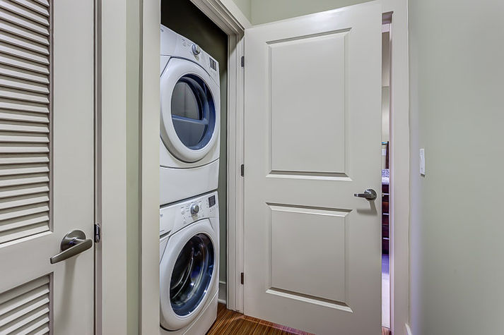 Washer and Dryer by Stay Alfred
Washer and Dryer by Stay Alfred