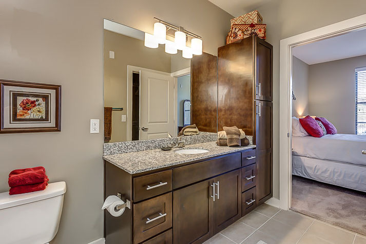 Bathroom
Bathroom