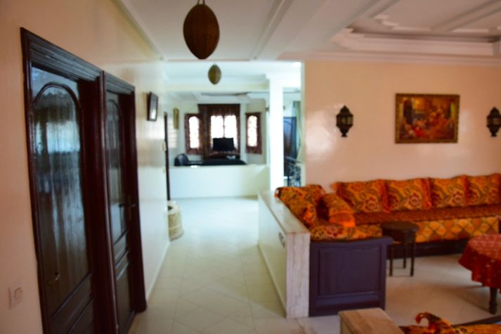 peak back from rear to front of 1st floor