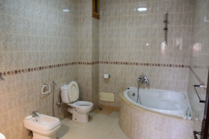 bathroom 1 - first floor