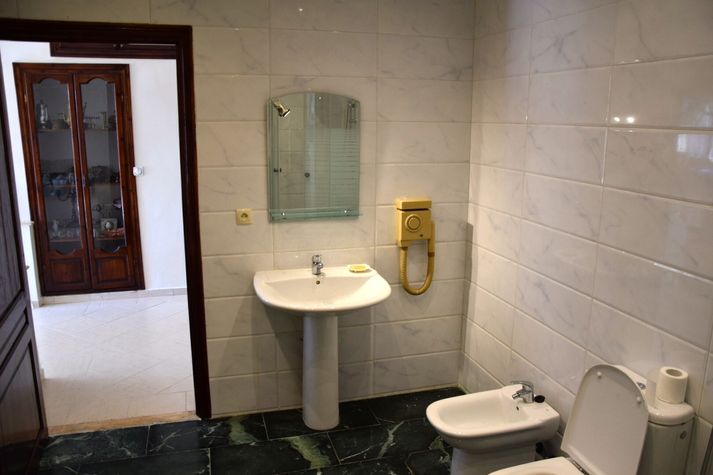 bathroom 2 - ground floor