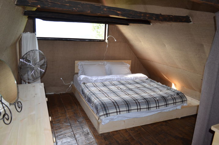 The Attic Bedroom, Bed 1
