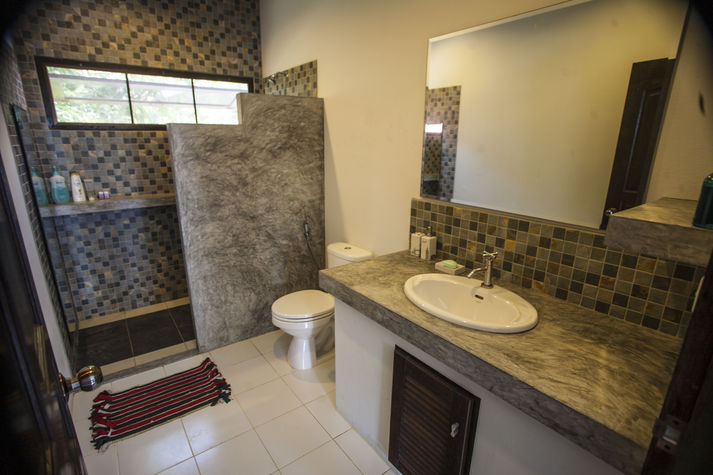 Modern Bathroom