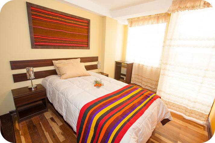 SINGLE BEDROOM
