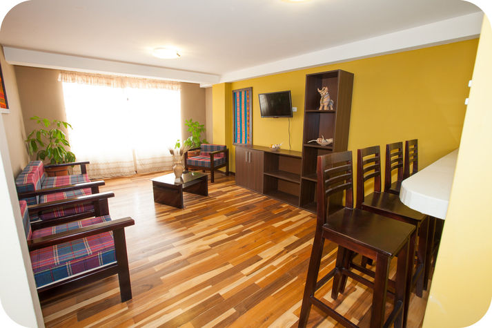 LIVINGROOM