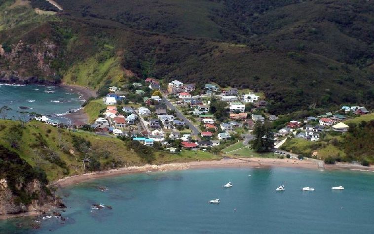 Tapeka Point beach
