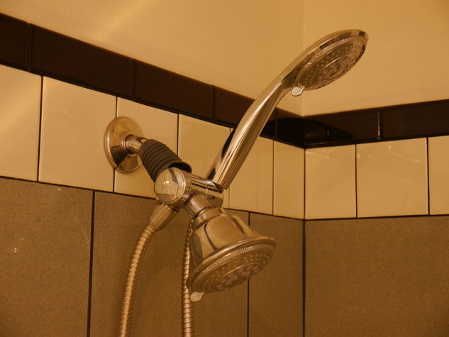 Fixed/tethered 3-way shower heads.