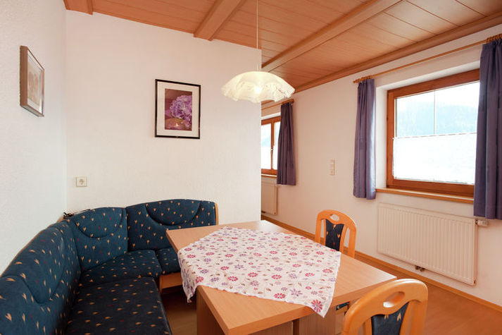 DiningRoom