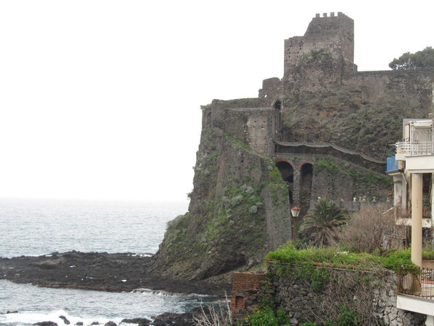 Aci Castello
