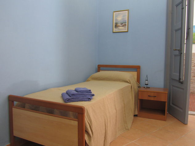 Twin bedroom