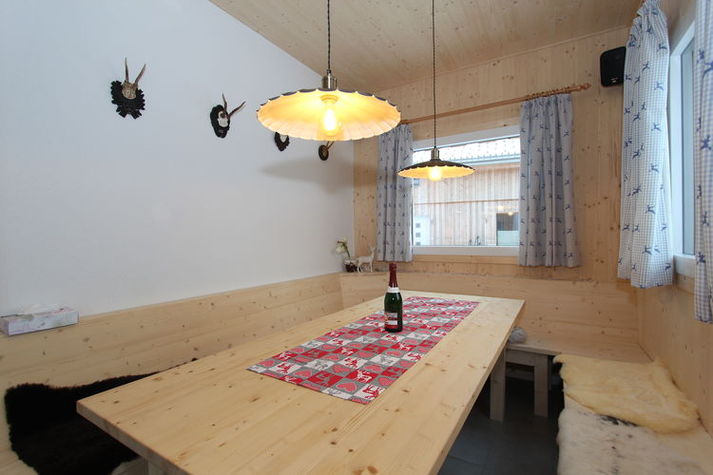 DiningRoom