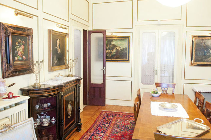 DiningRoom