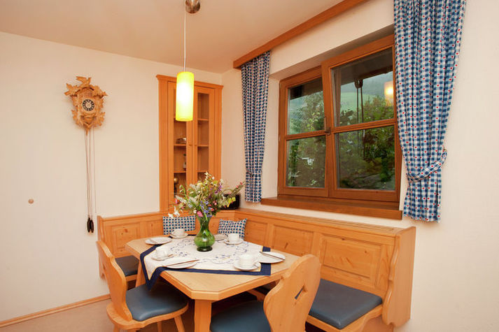 DiningRoom