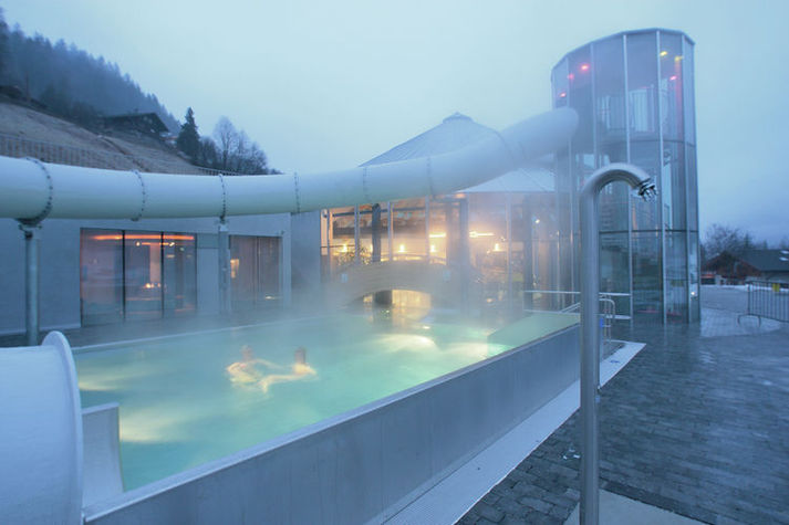 PoolOfHouse