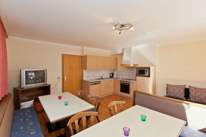 DiningRoom