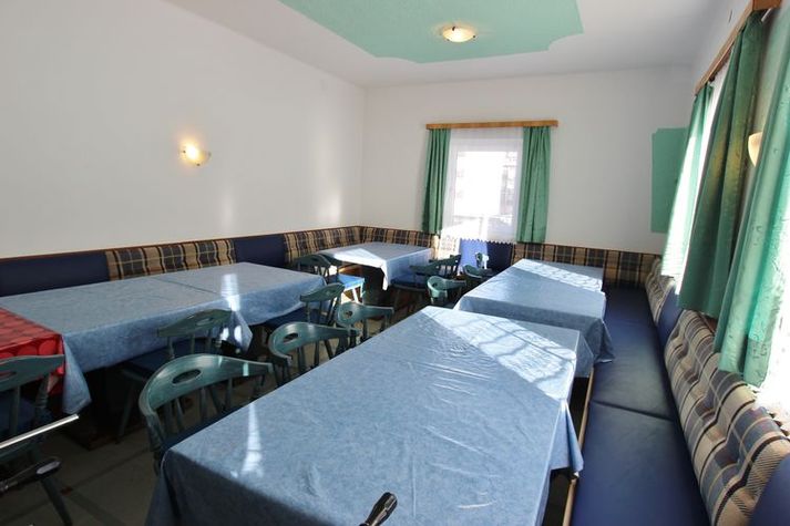 DiningRoom