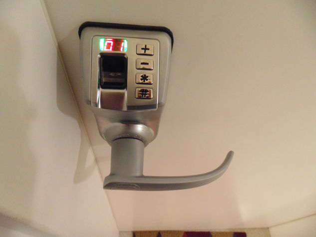 biometric lockdoor