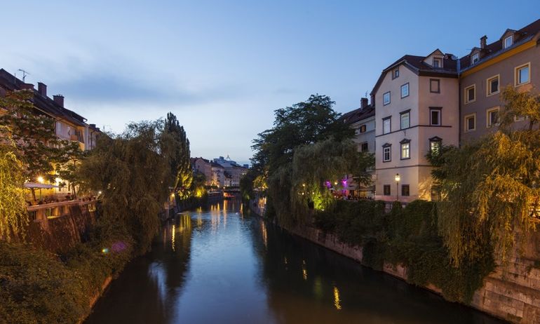 Kollmann Apartments by the Ljubljanica river