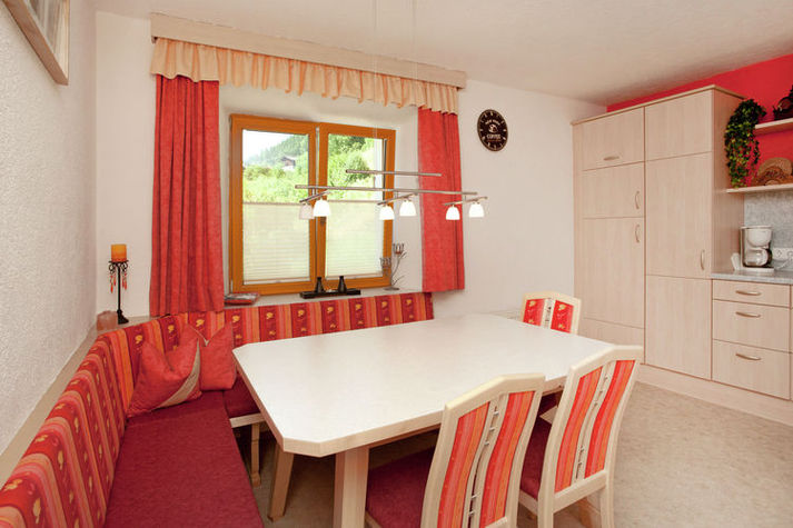 DiningRoom