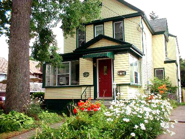 Andrea's Bed and Breakfast