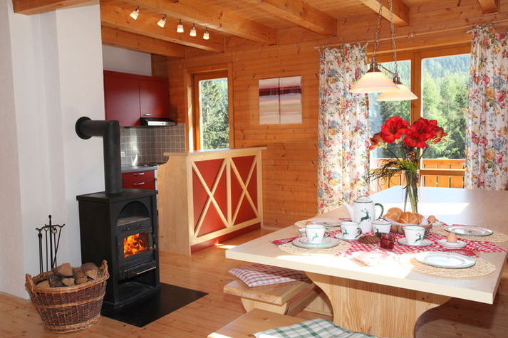 DiningRoom