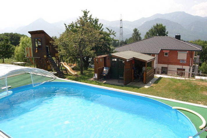 PoolOfHouse