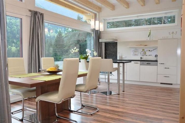 DiningRoom