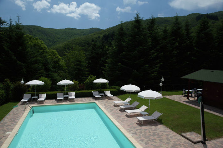 PoolOfHouse