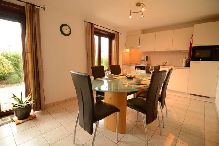 DiningRoom