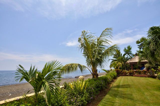 The Beach Viewed from Villa Gardens